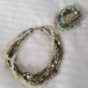 Green beaded necklace and bracelet set